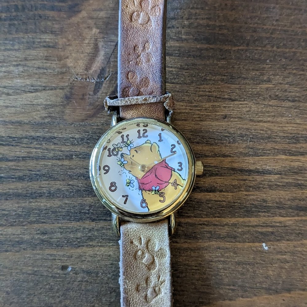 Vintage Disney Timex Winnie the Pooh Honey Bee Watch